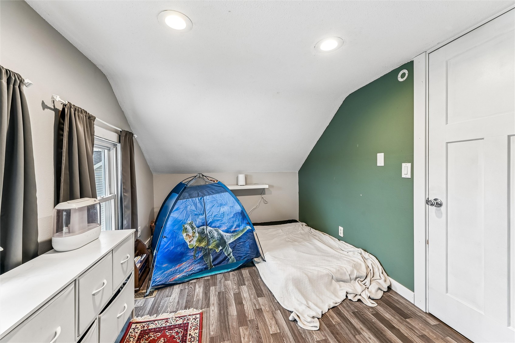 109 Tuttle Street E Norway IA 52318
