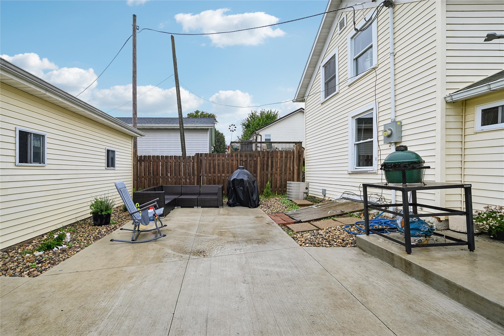 109 Tuttle Street E Norway IA 52318