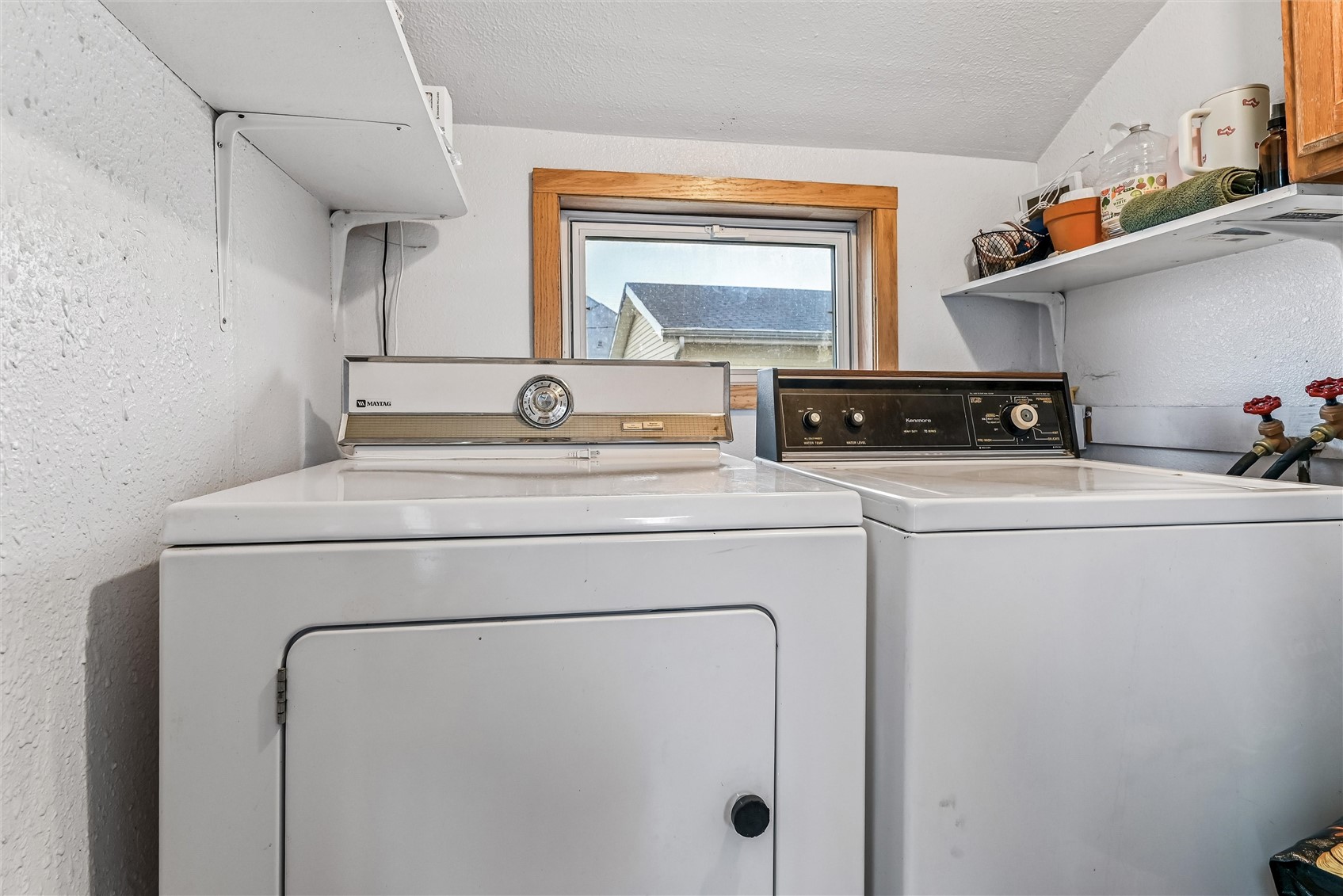 109 Tuttle Street E Norway IA 52318
