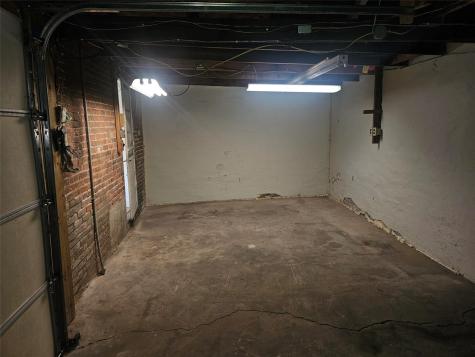 1105 5th Street E Vinton IA 52349