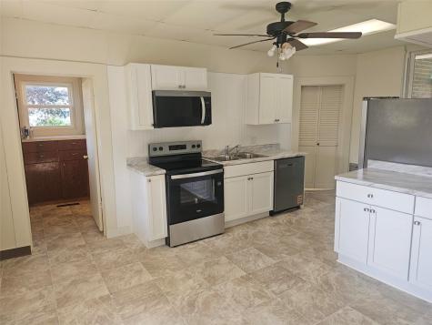 1105 5th Street E Vinton IA 52349