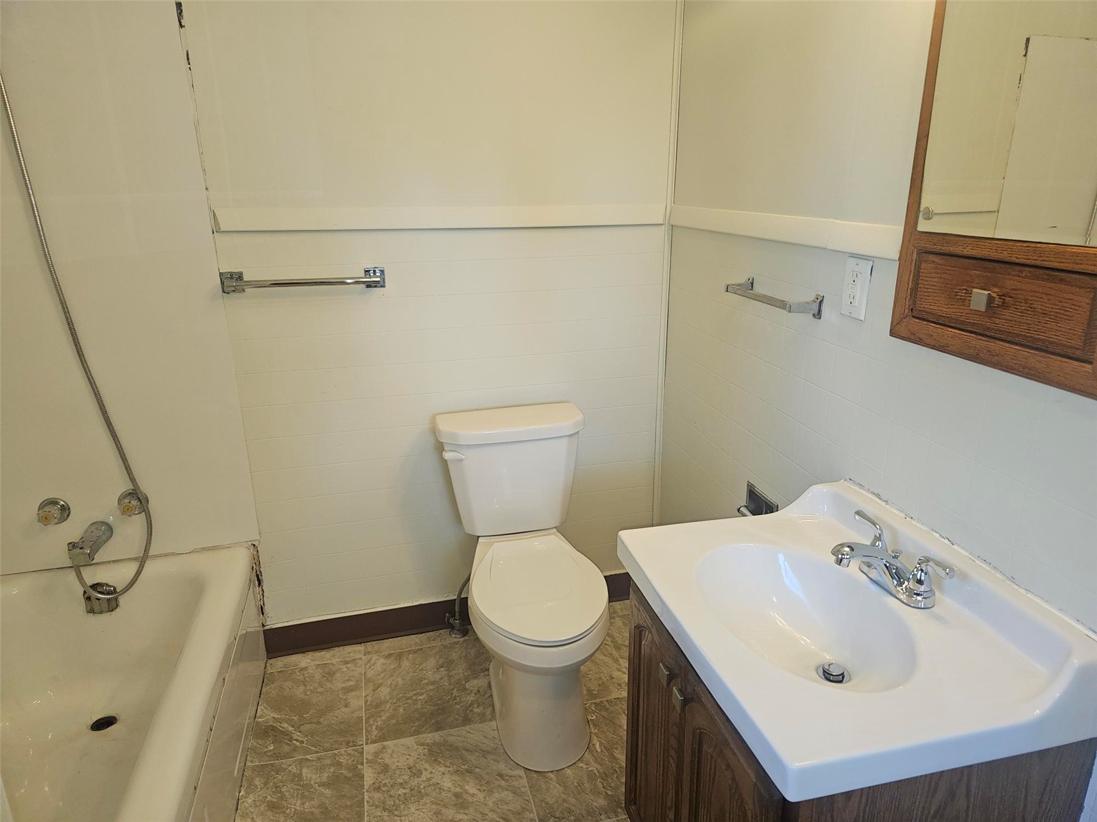 1105 5th Street E Vinton IA 52349