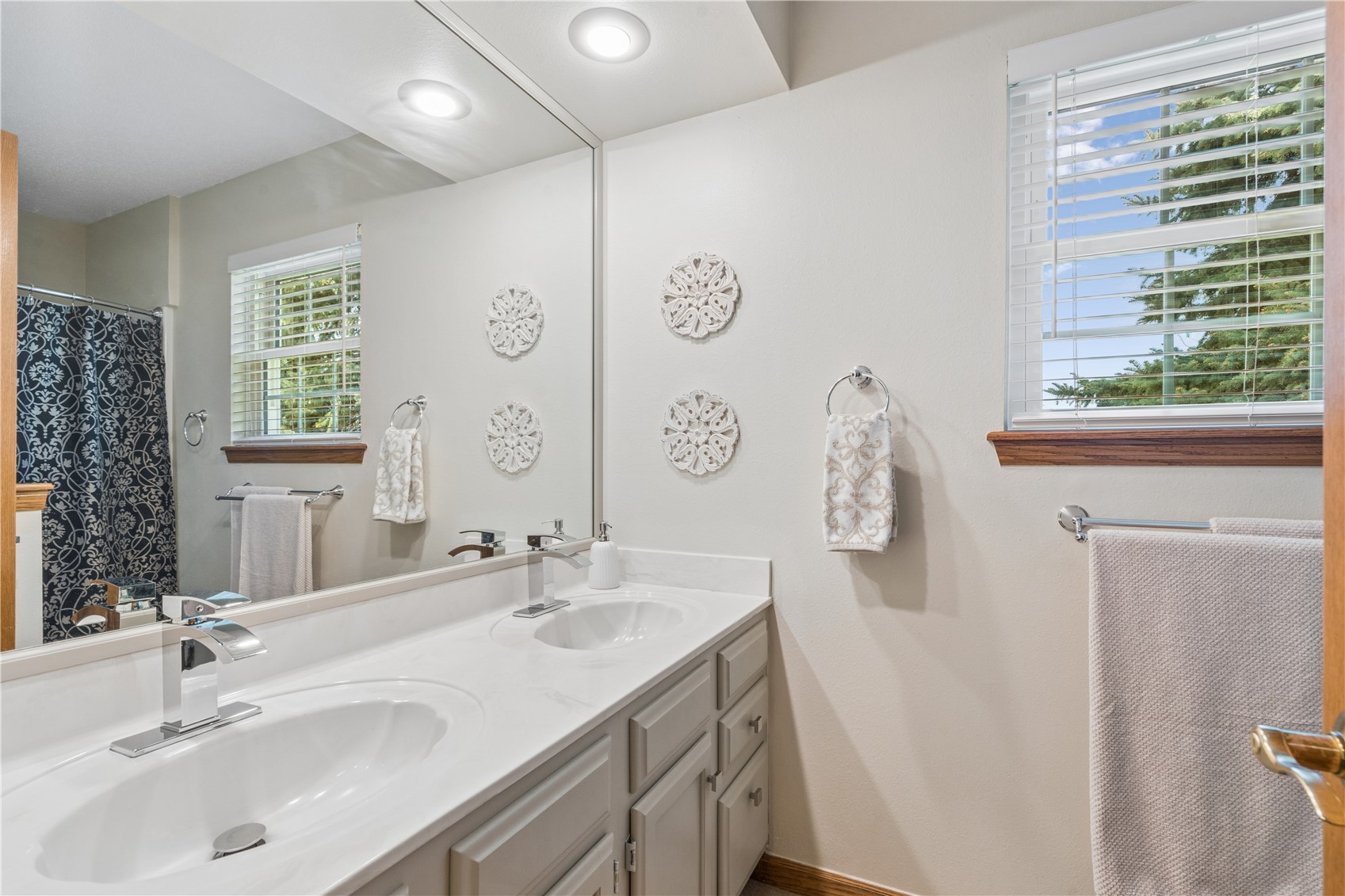 1955 Charleston Drive Marion IA 52302