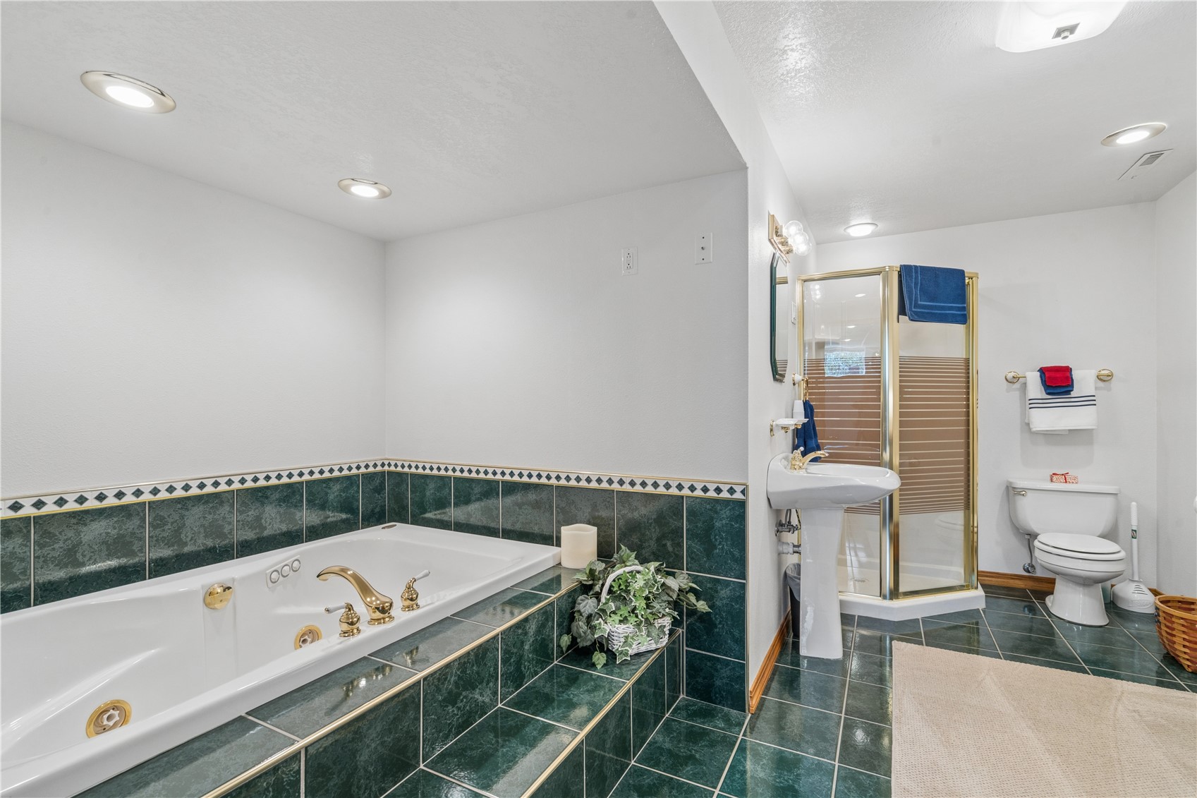 1955 Charleston Drive Marion IA 52302