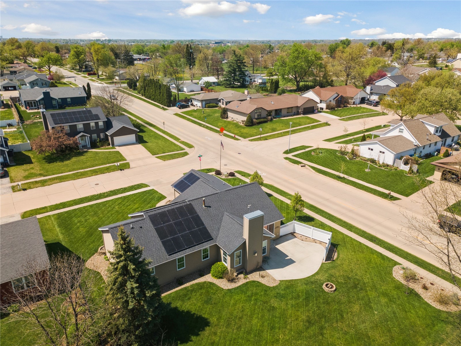 1955 Charleston Drive Marion IA 52302