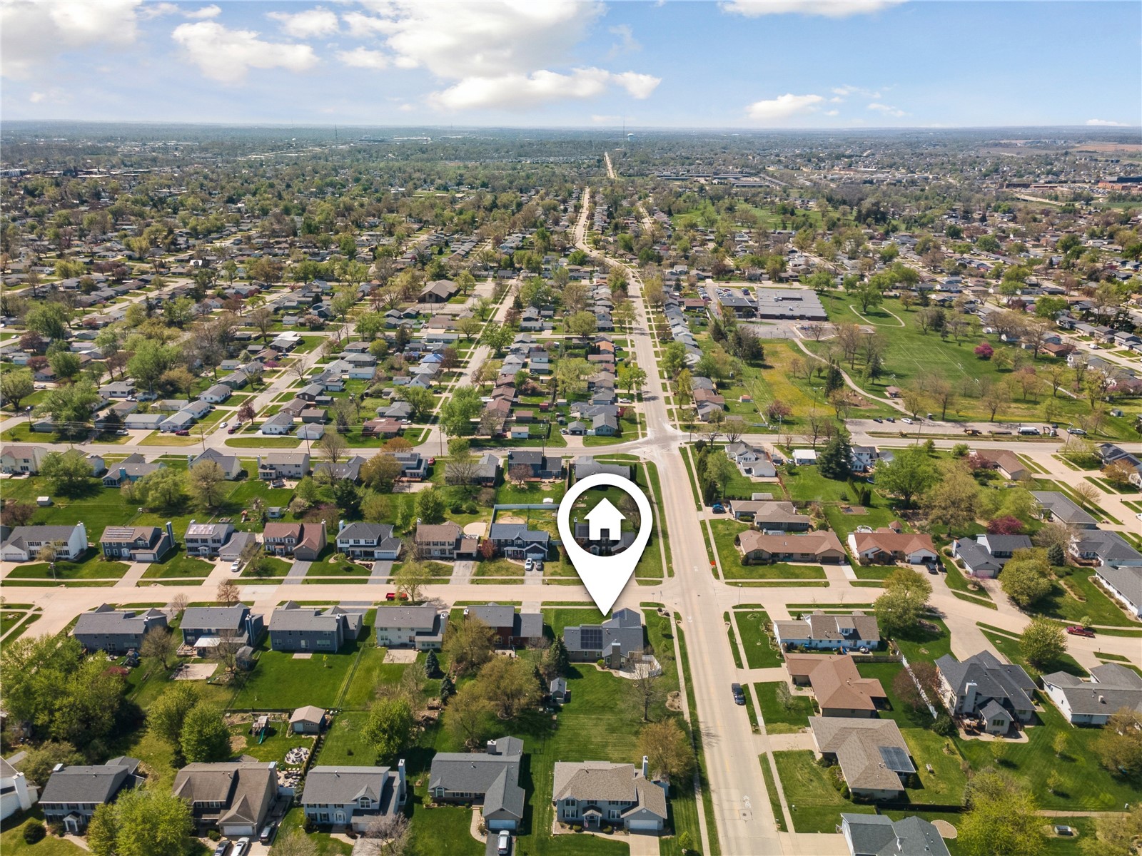 1955 Charleston Drive Marion IA 52302