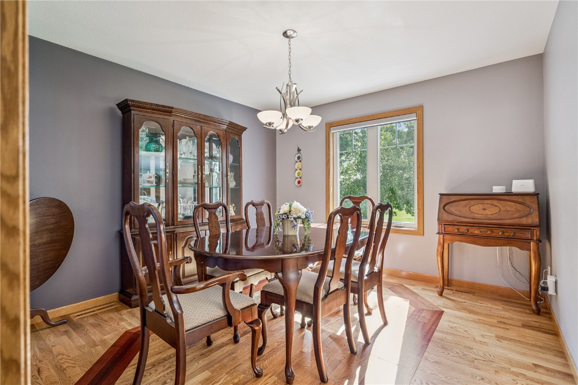 1285 Pacific Street Ely IA 52227