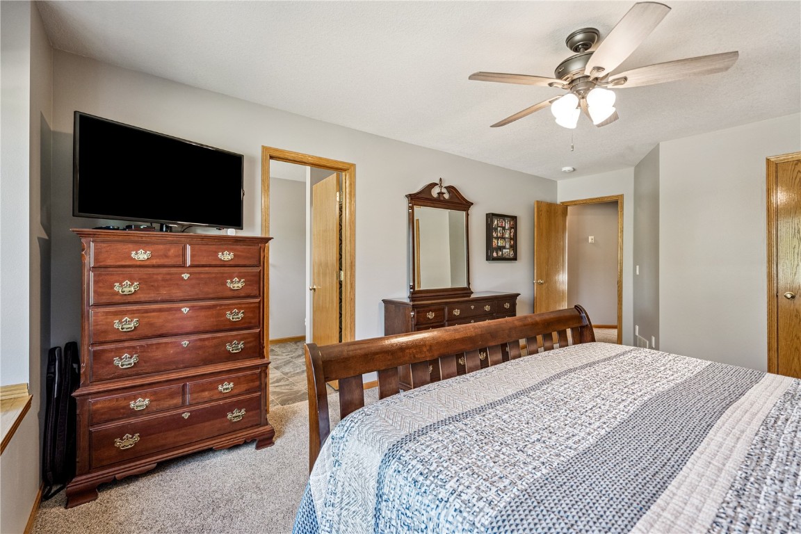 1285 Pacific Street Ely IA 52227
