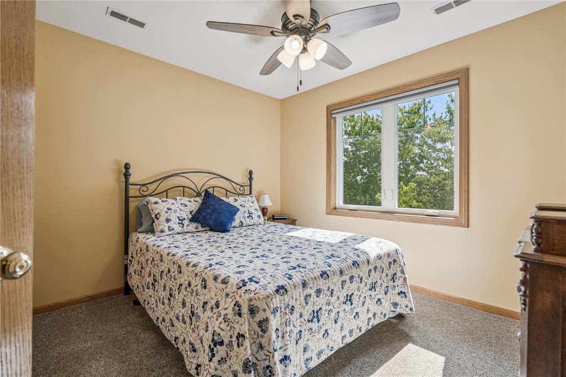 1285 Pacific Street Ely IA 52227