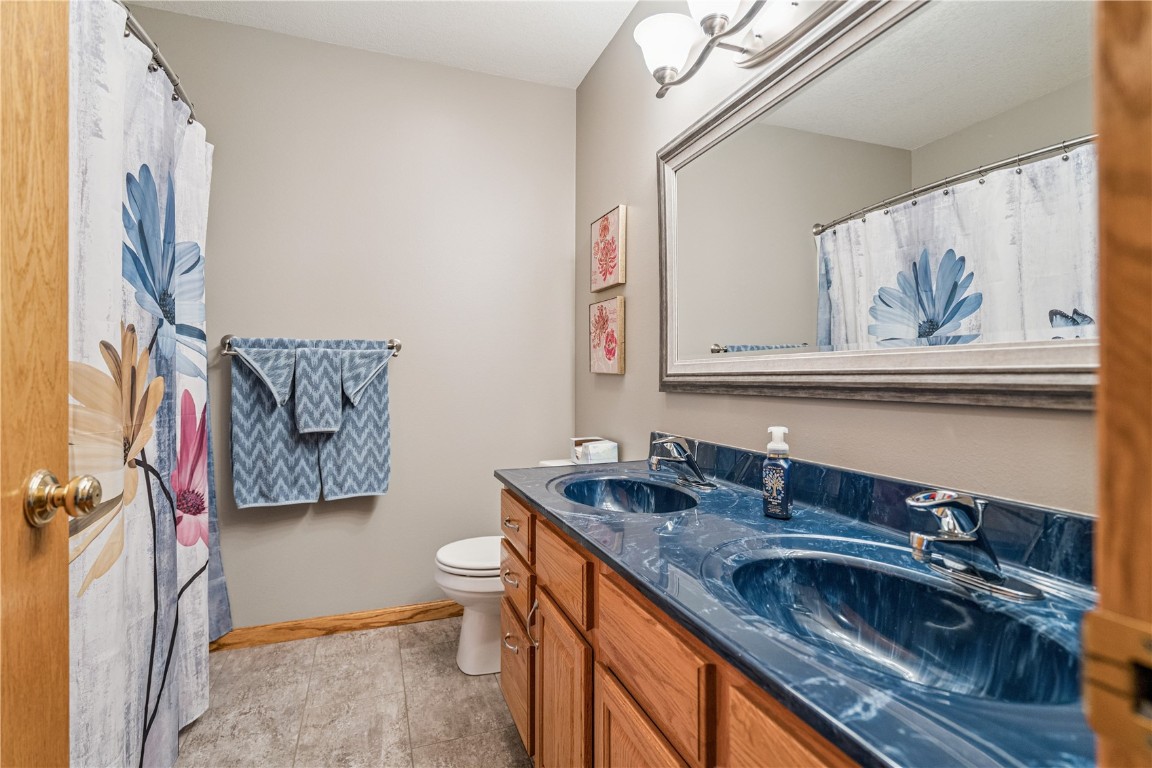1285 Pacific Street Ely IA 52227