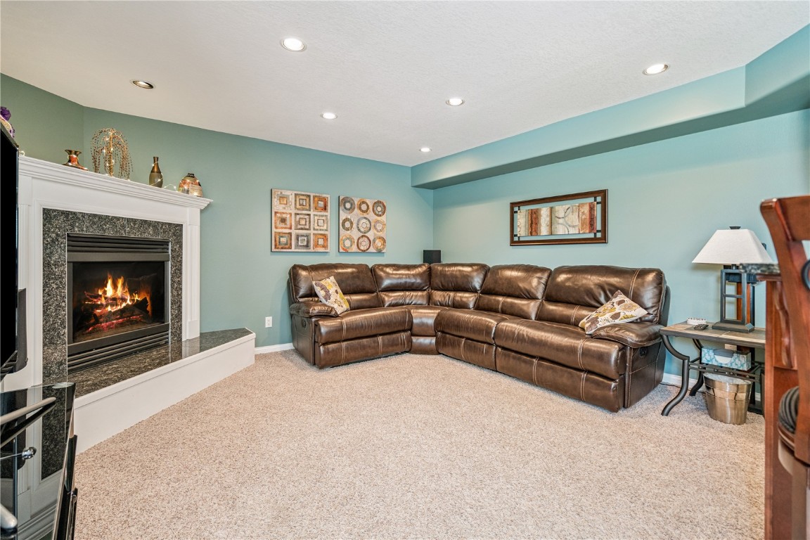 1285 Pacific Street Ely IA 52227