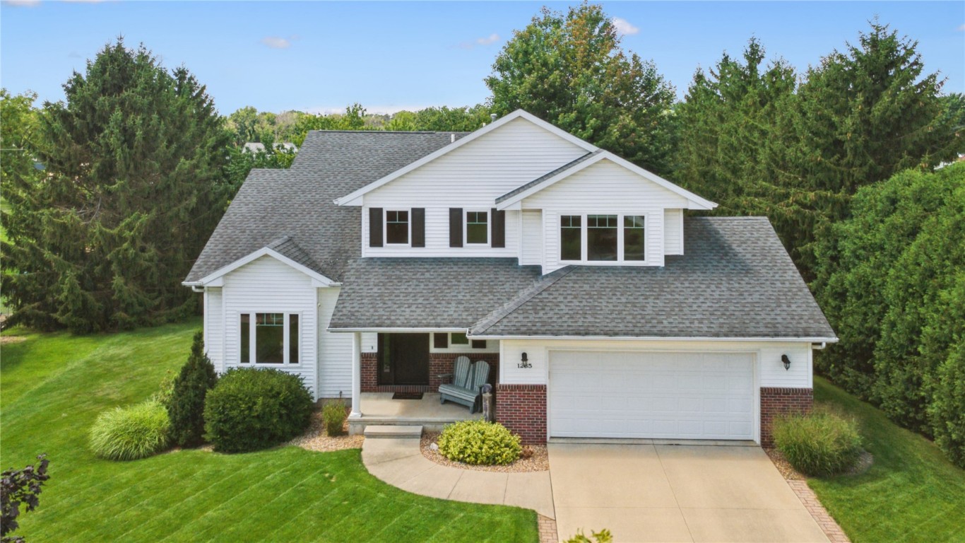 1285 Pacific Street Ely IA 52227