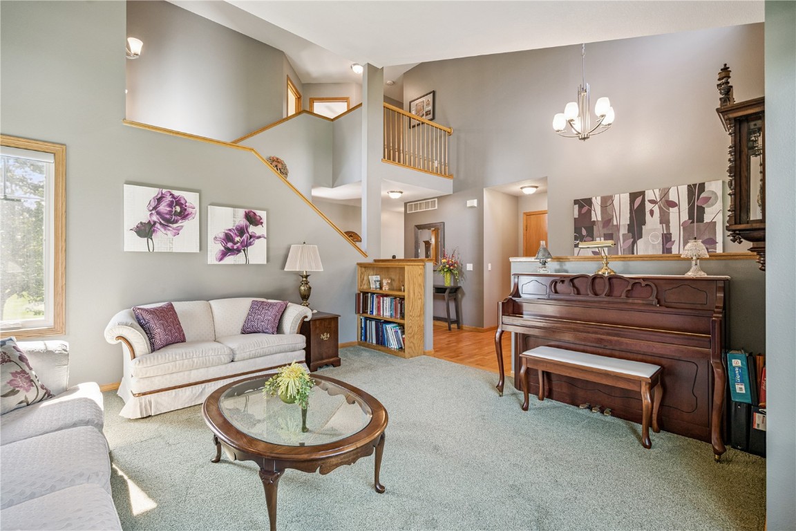 1285 Pacific Street Ely IA 52227