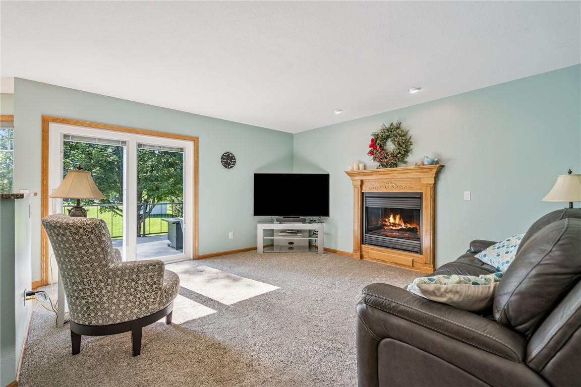 1285 Pacific Street Ely IA 52227