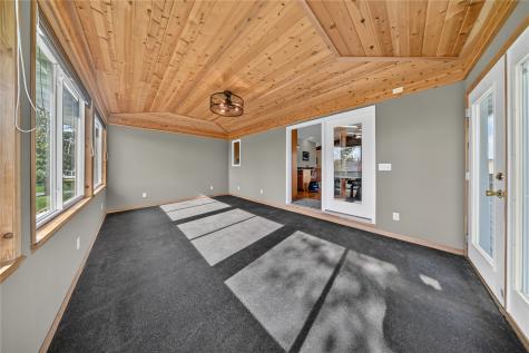 5089 Schwiebert Drive Walker IA 52352