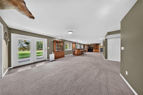 5089 Schwiebert Drive Walker IA 52352