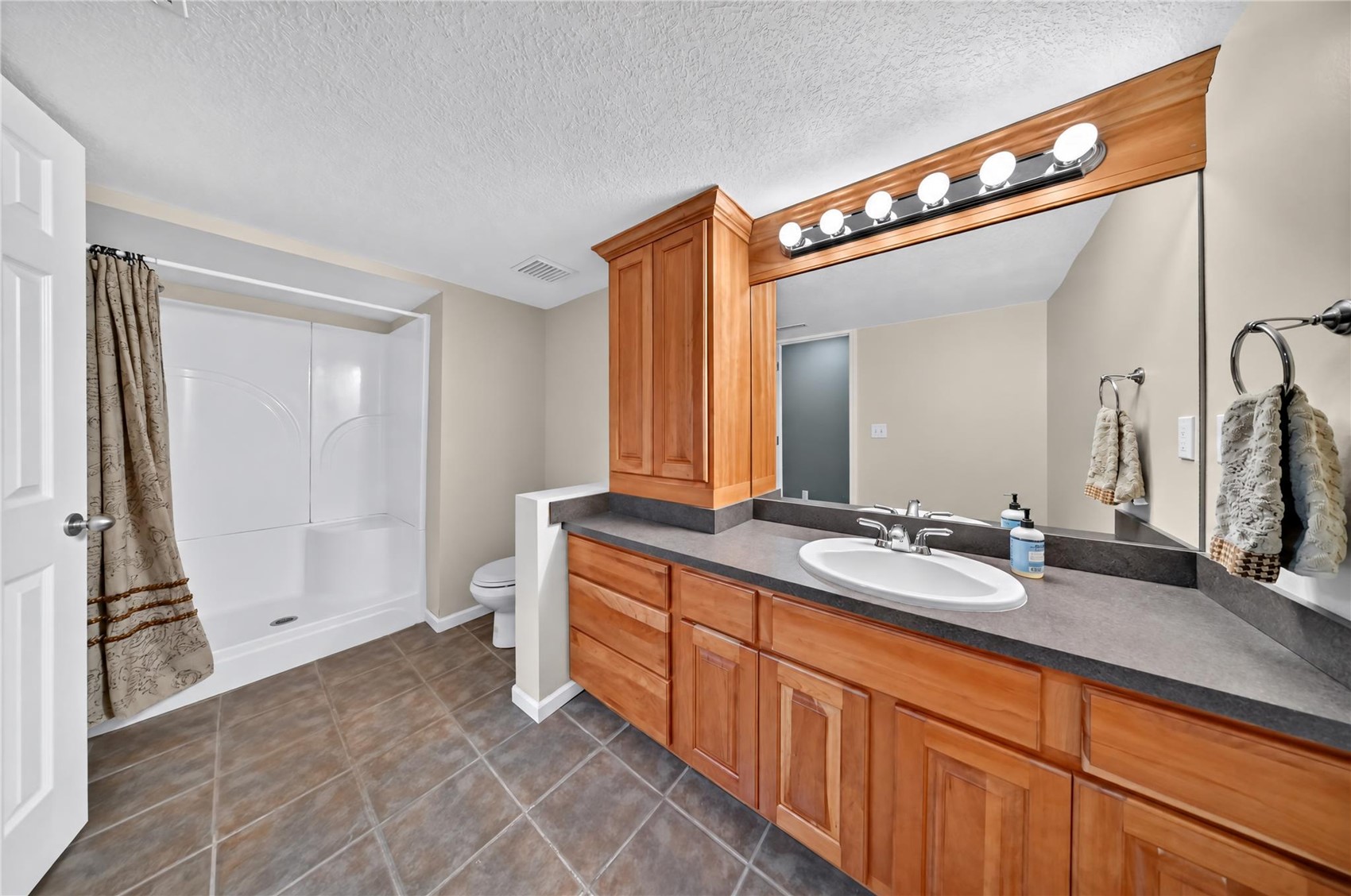 5089 Schwiebert Drive Walker IA 52352