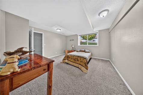 5089 Schwiebert Drive Walker IA 52352