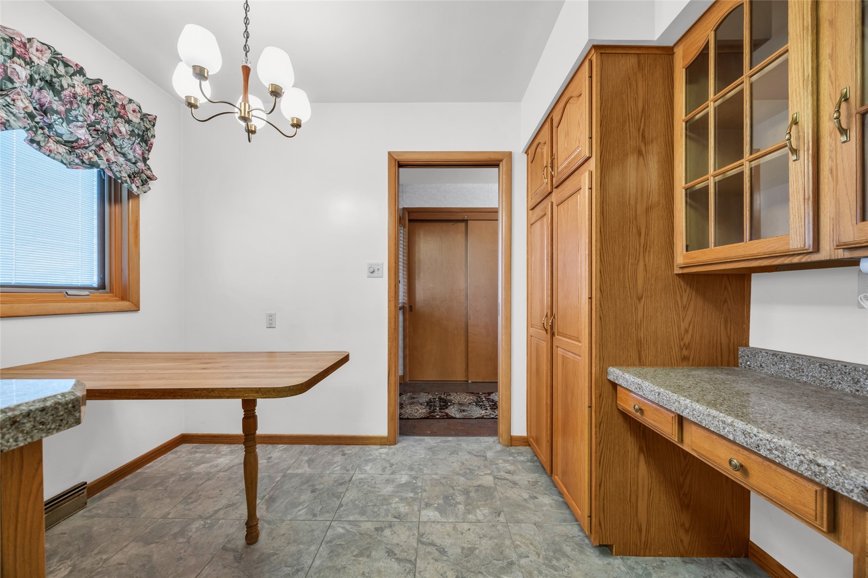 648 42nd Street NE Cedar Rapids IA 52402