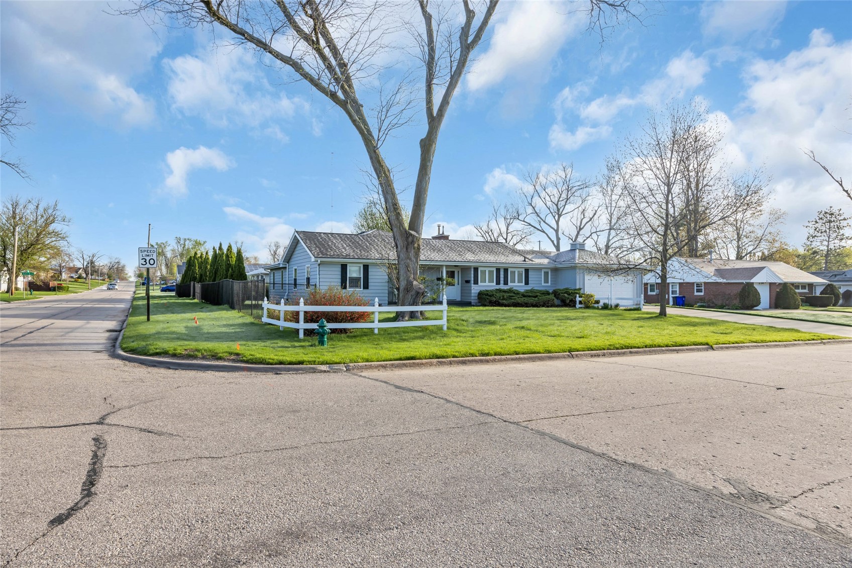 648 42nd Street NE Cedar Rapids IA 52402