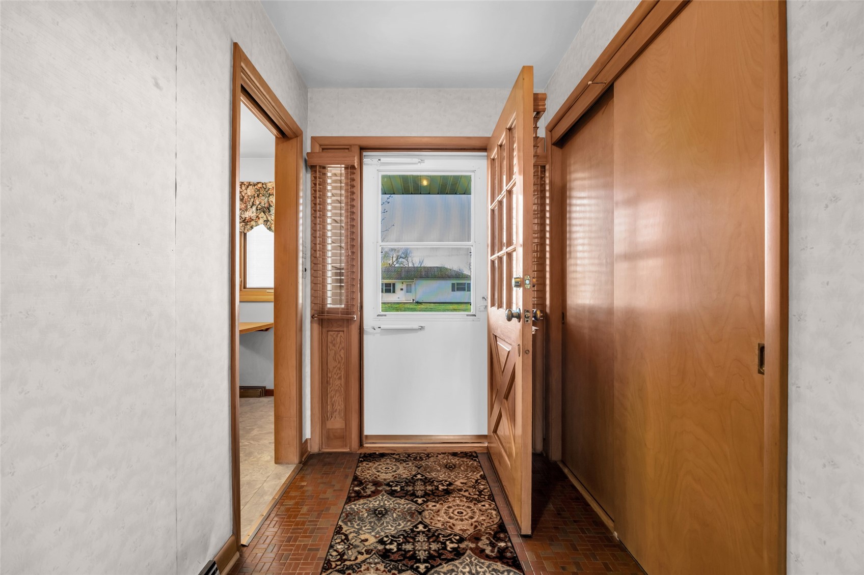 648 42nd Street NE Cedar Rapids IA 52402