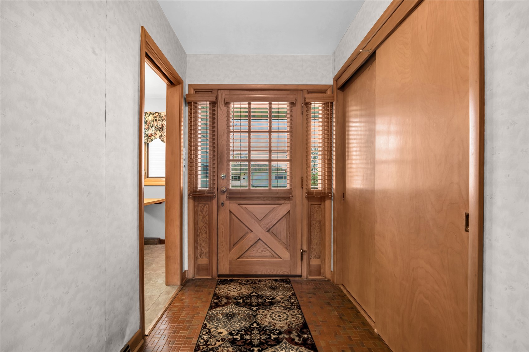 648 42nd Street NE Cedar Rapids IA 52402