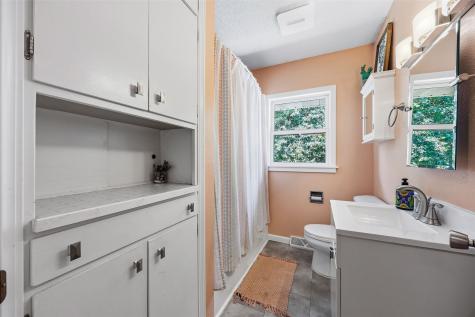 225 8th NW Mt Vernon IA 52314