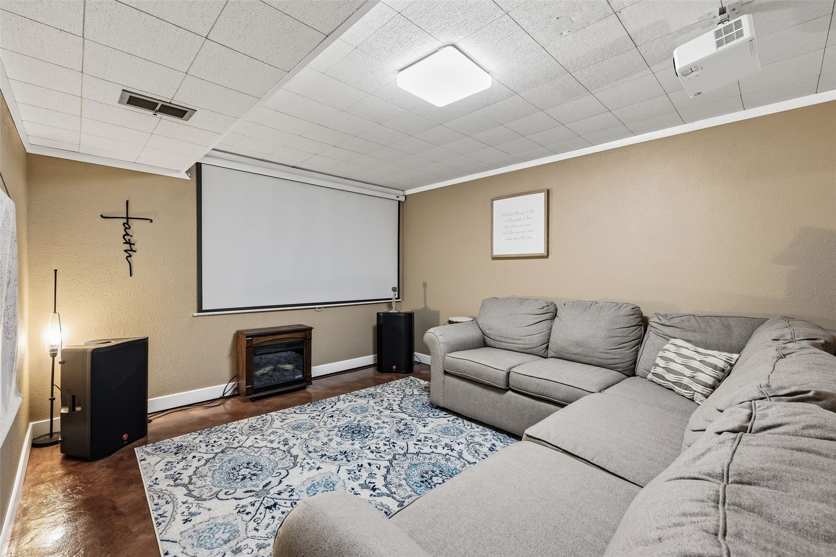 225 8th NW Mt Vernon IA 52314