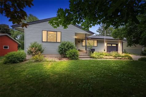 225 8th NW Mt Vernon IA 52314