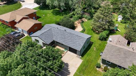 225 8th NW Mt Vernon IA 52314