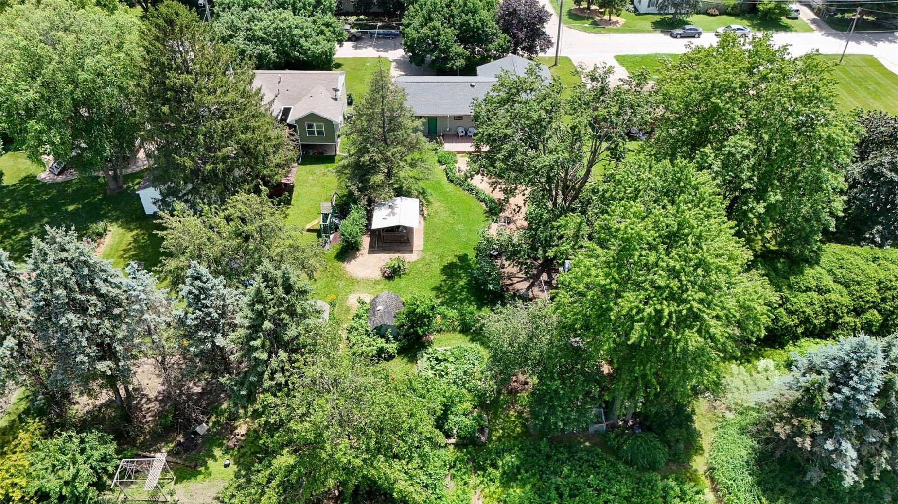 225 8th NW Mt Vernon IA 52314