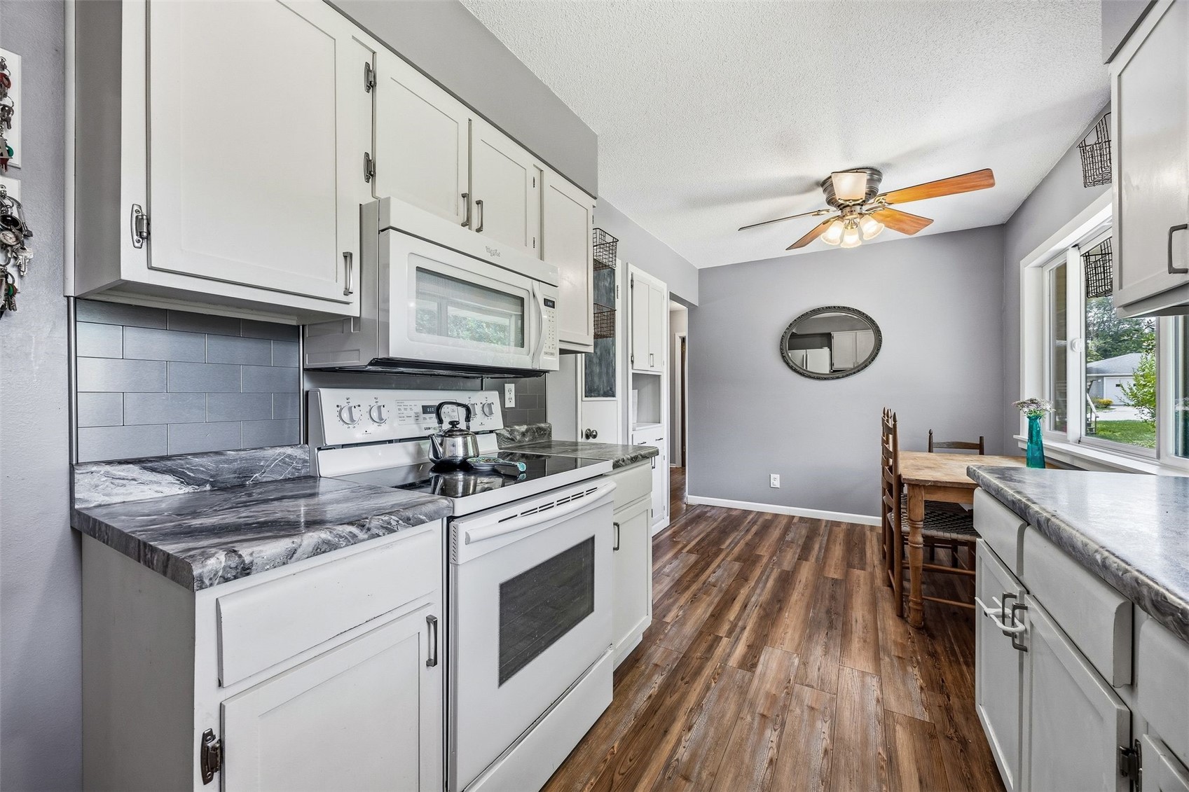 225 8th NW Mt Vernon IA 52314