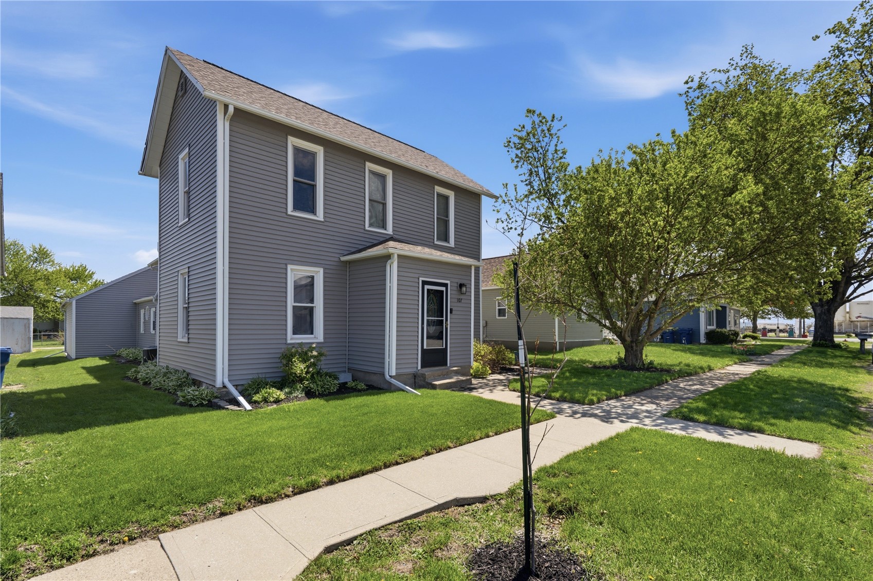 107 8th Street Van Horne IA 52346
