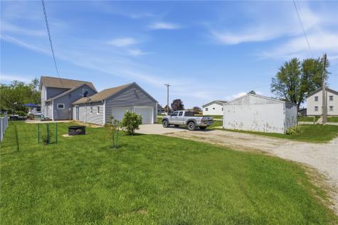 107 8th Street Van Horne IA 52346