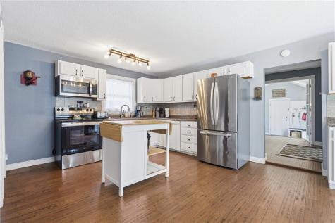 107 8th Street Van Horne IA 52346