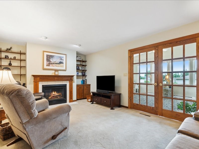 989 Arica Avenue Marion IA 52302