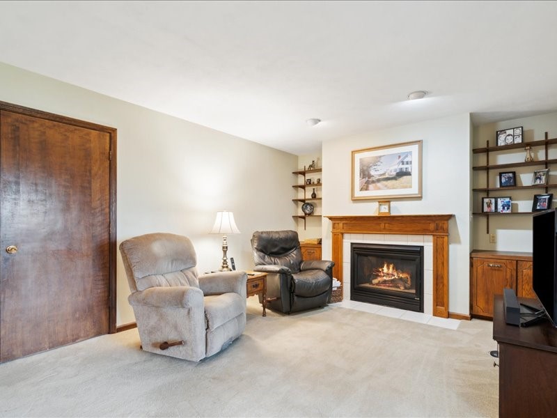 989 Arica Avenue Marion IA 52302