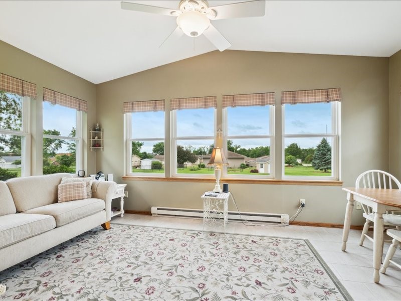 989 Arica Avenue Marion IA 52302