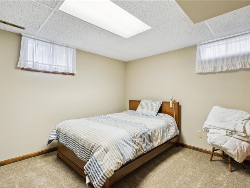 989 Arica Avenue Marion IA 52302