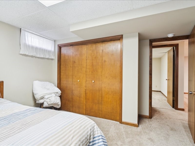 989 Arica Avenue Marion IA 52302