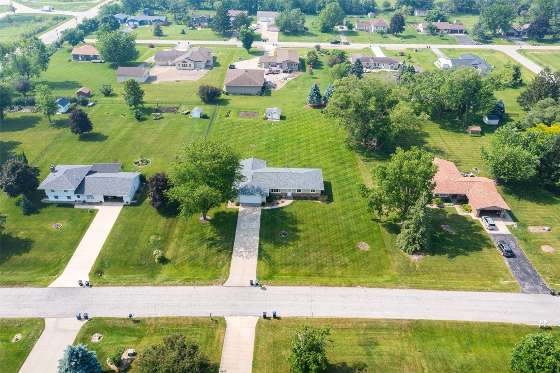 989 Arica Avenue Marion IA 52302