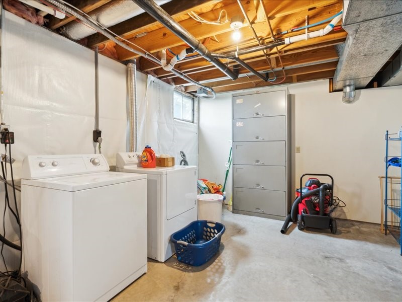 989 Arica Avenue Marion IA 52302