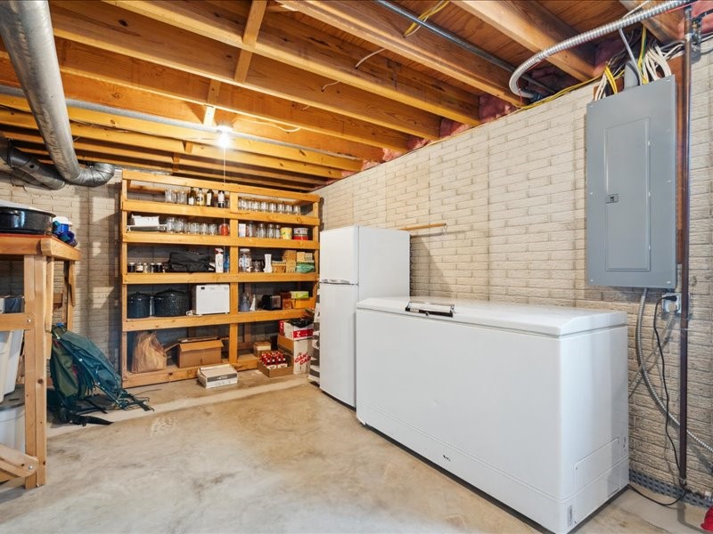 989 Arica Avenue Marion IA 52302