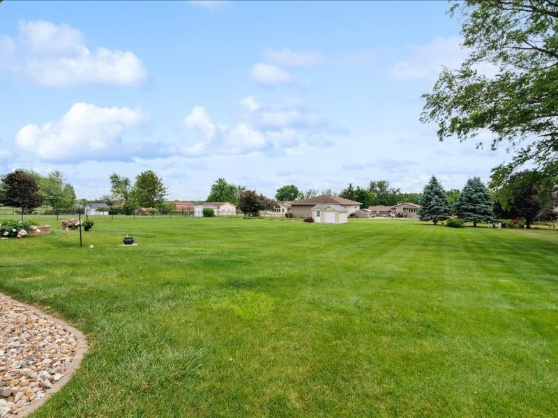989 Arica Avenue Marion IA 52302