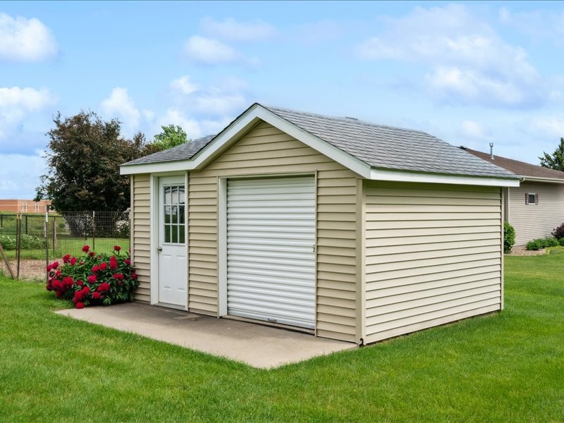 989 Arica Avenue Marion IA 52302