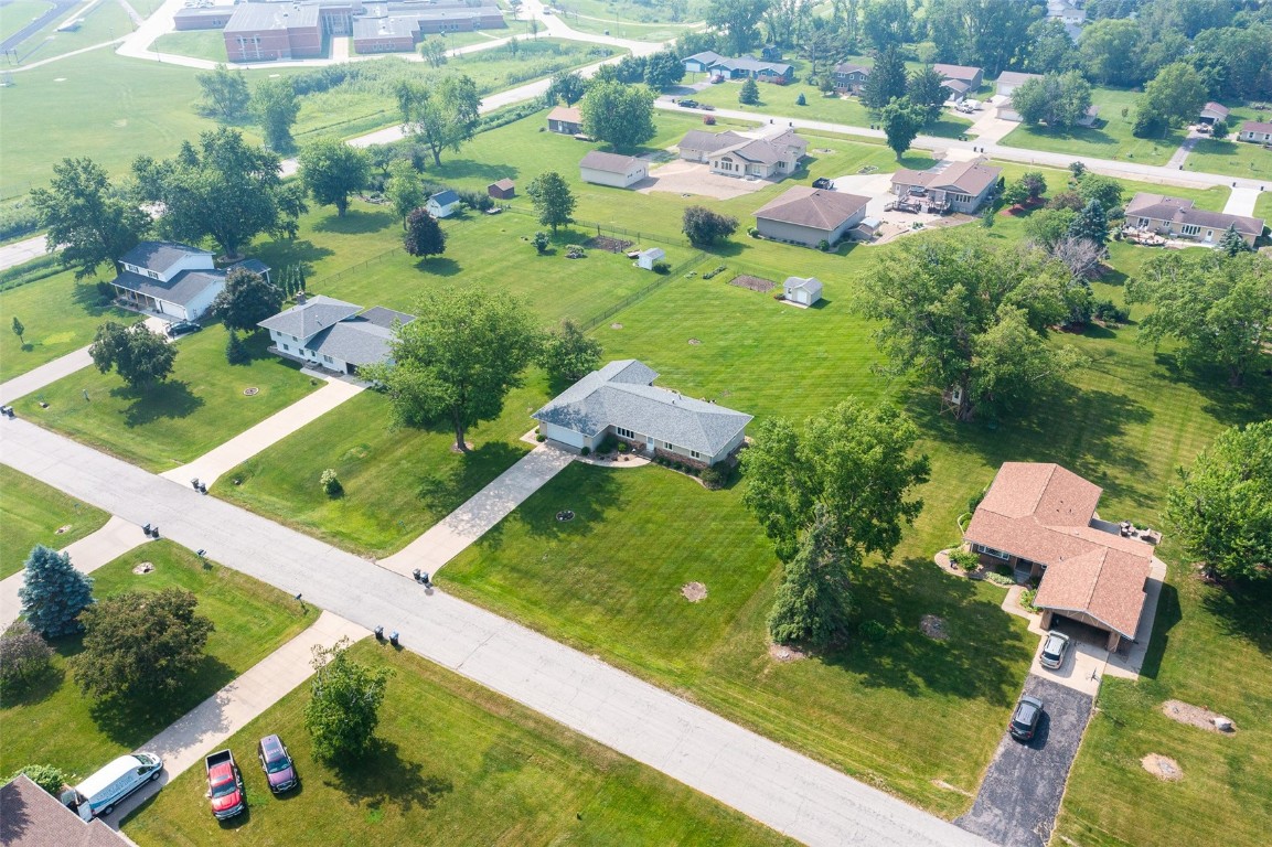 989 Arica Avenue Marion IA 52302