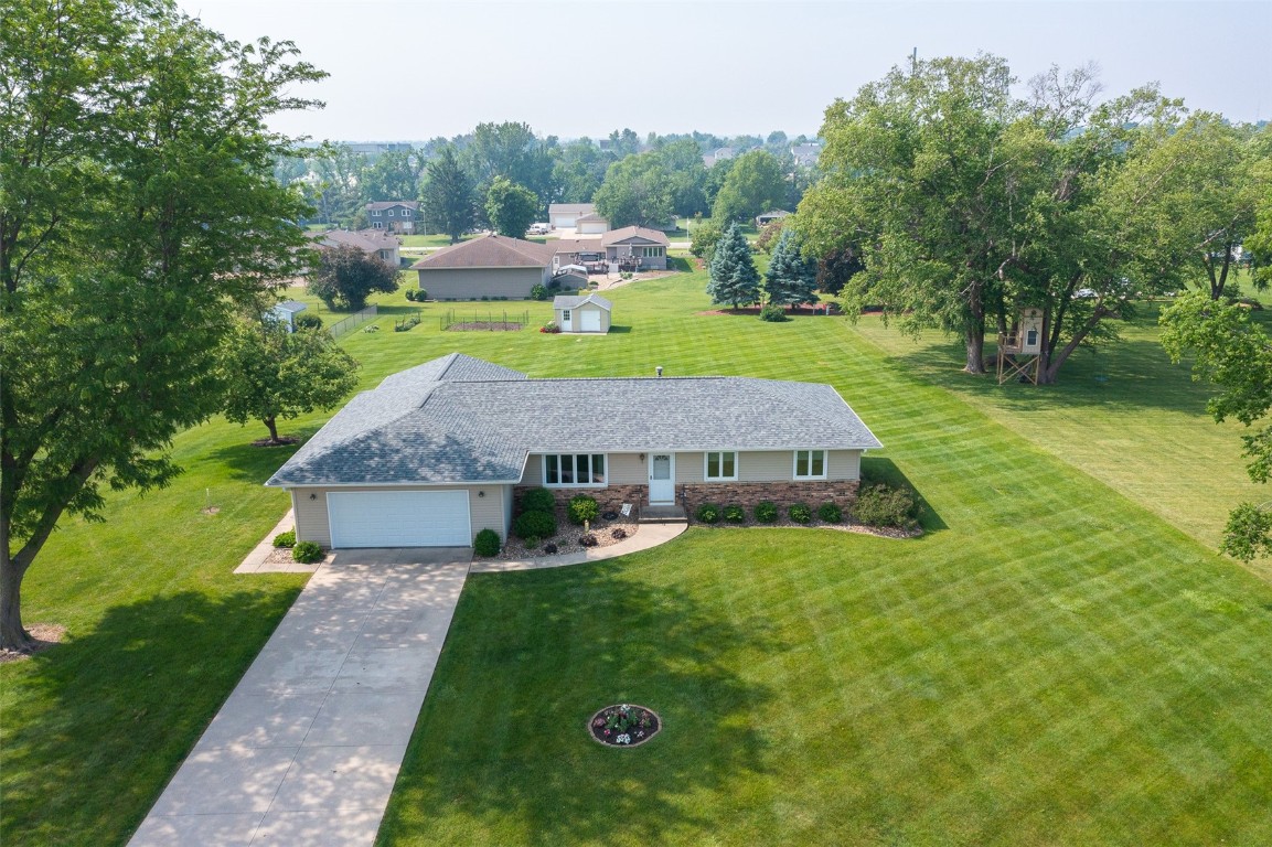 989 Arica Avenue Marion IA 52302