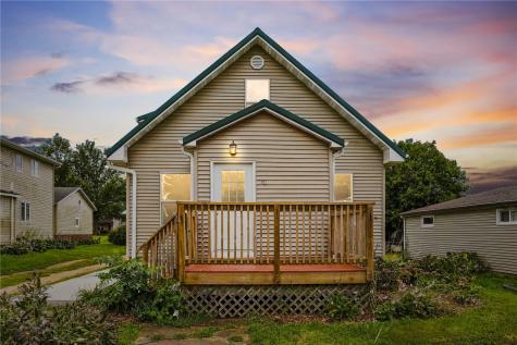 303 Ash Street Stanwood IA 52337