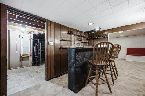 5818 Eastview Avenue SW Cedar Rapids IA 52404