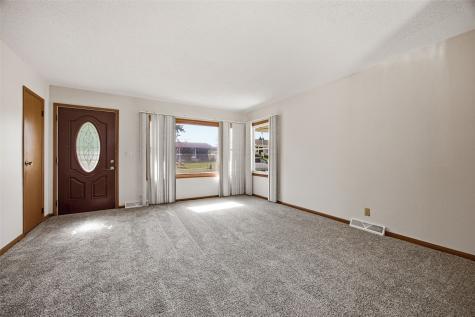5818 Eastview Avenue SW Cedar Rapids IA 52404